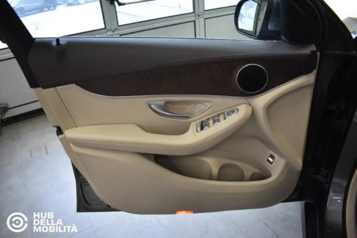 Mercedes-Benz GLC Coupé usata a Perugia (7)