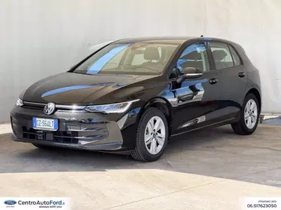 Volkswagen Golf 2.0 TDI SCR Life del 2025 usata a Albano Laziale