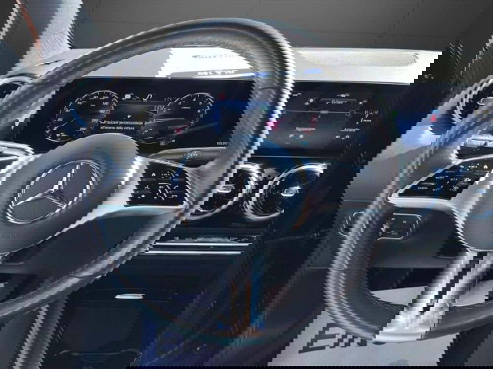 Mercedes-Benz GLA SUV usata a Novara (14)