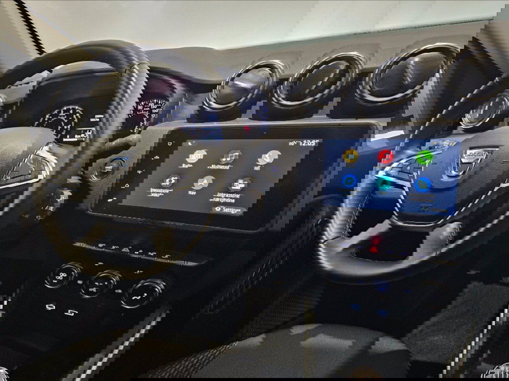 Dacia Duster usata a Palermo (11)