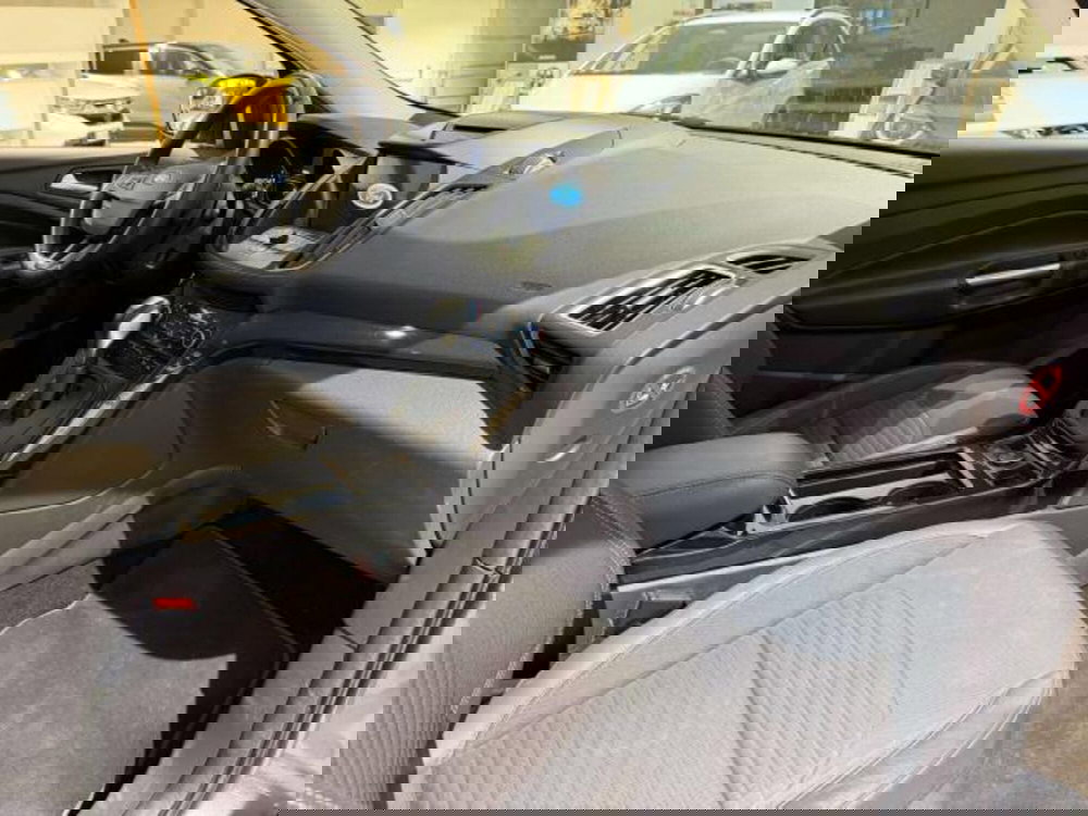 Ford Kuga usata a Savona (14)