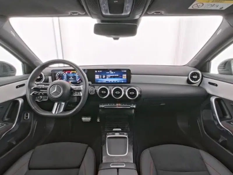Mercedes-Benz Classe A Sedan usata a Milano (5)