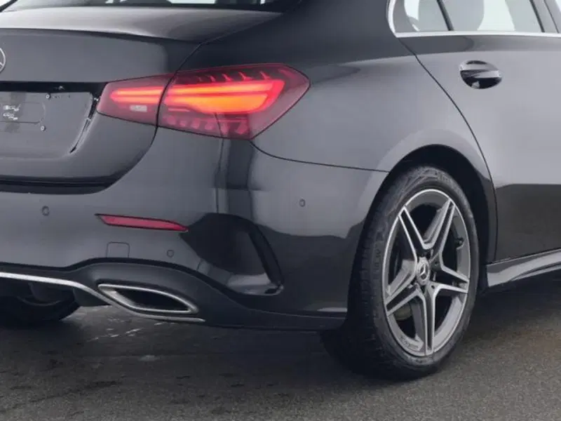 Mercedes-Benz Classe A Sedan usata a Milano (8)