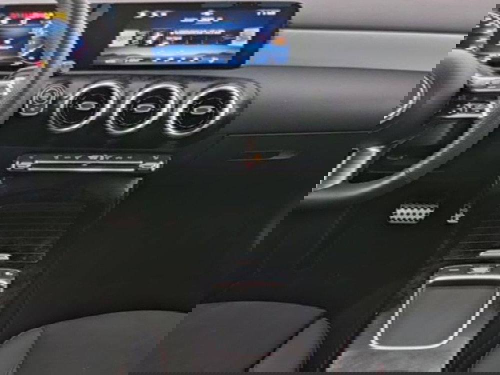 Mercedes-Benz Classe A Sedan usata a Milano (9)
