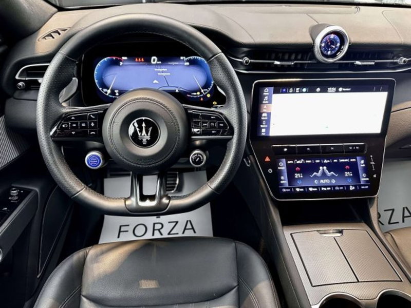 Maserati Grecale usata a Torino (13)