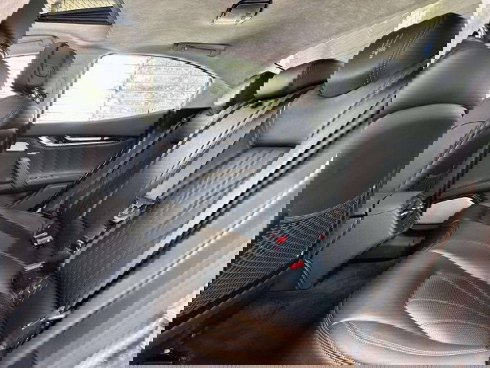 Maserati Ghibli usata a Torino (11)