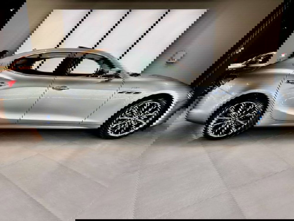 Maserati Ghibli usata a Torino (4)