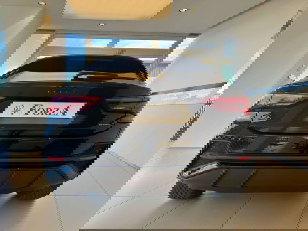 Audi Q3 Sportback nuova a Torino (14)