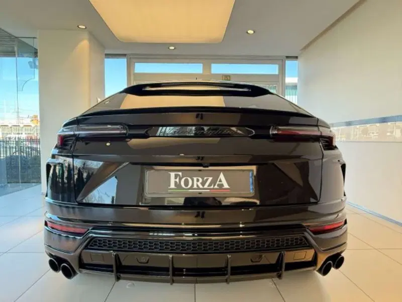 Lamborghini Urus usata a Torino (10)