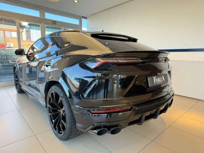 Lamborghini Urus usata a Torino (11)