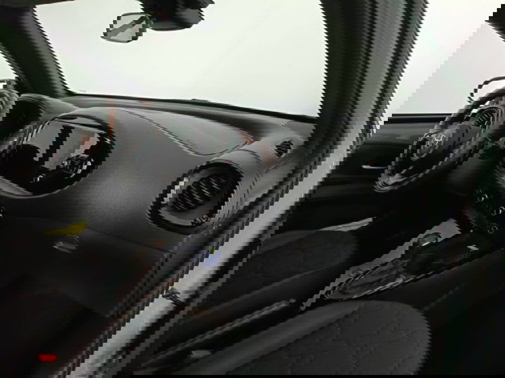 Toyota Aygo X usata a Teramo (10)