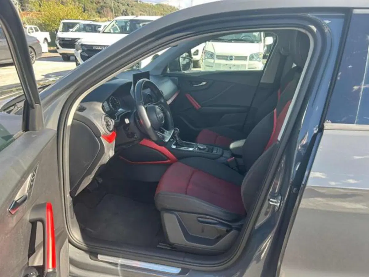 Audi Q2 usata a Lucca (9)