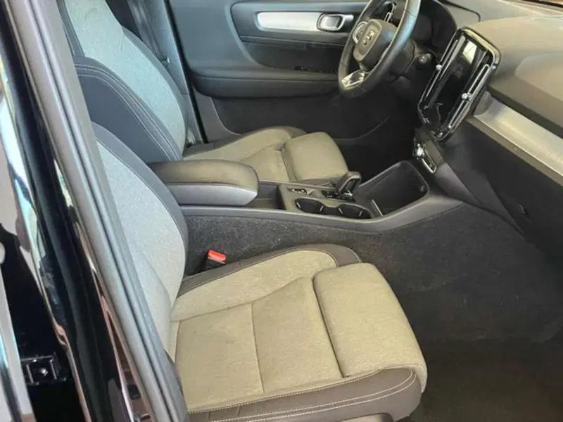 Volvo XC40 usata a Lucca (4)