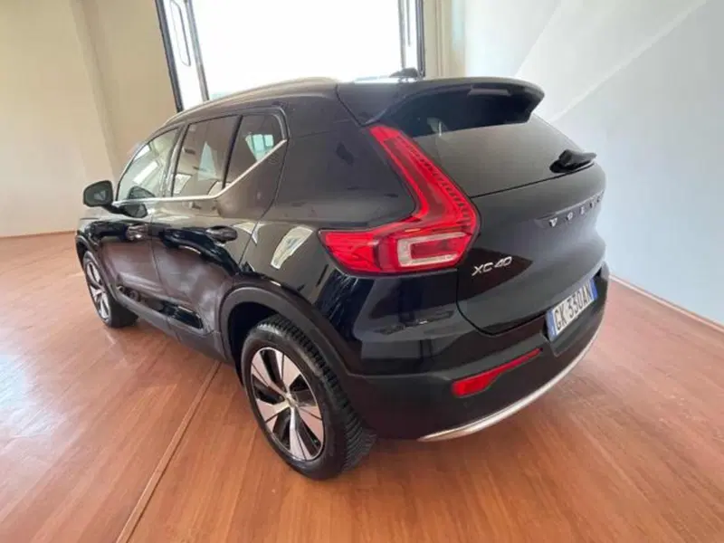 Volvo XC40 usata a Lucca (7)