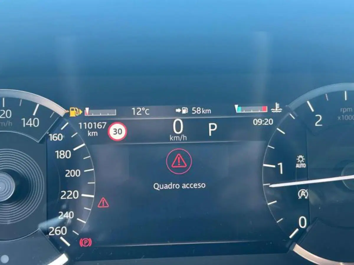 Land Rover Range Rover Velar usata a Lucca (5)