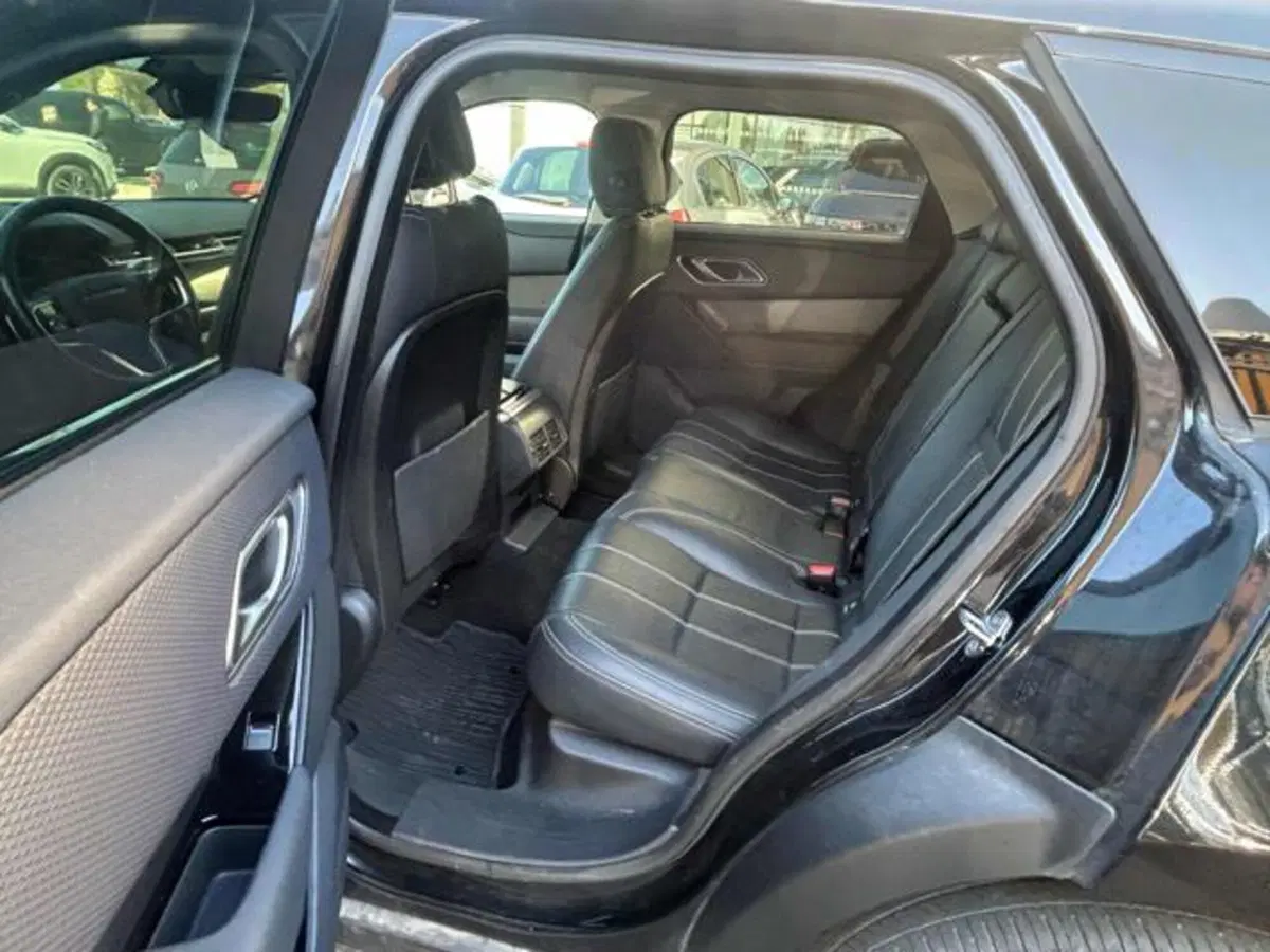Land Rover Range Rover Velar usata a Lucca (7)