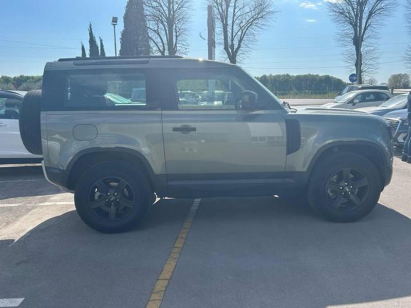 Land Rover Defender usata a Lucca (8)