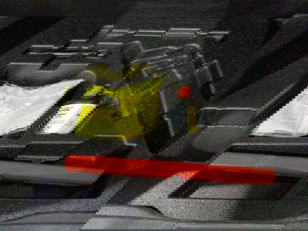 Toyota Toyota C-HR usata a Catania (13)