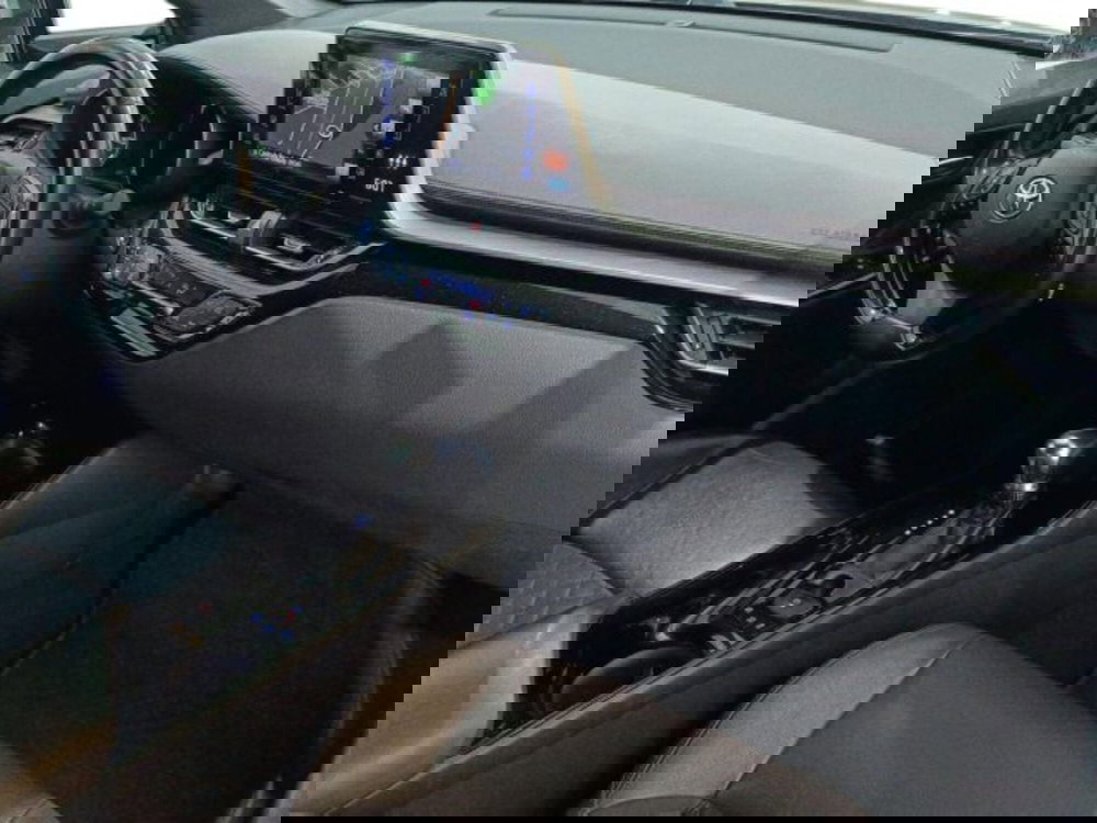 Toyota Toyota C-HR usata a Catania (9)