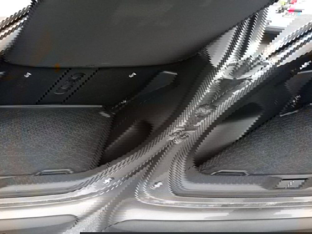 Toyota Yaris Cross usata a Roma (6)