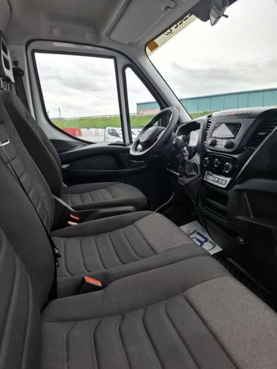 Iveco Daily Telaio 35C14 BTor 2.3 HPT PLM-RG Cabinato del 2023 usata a Castegnato
