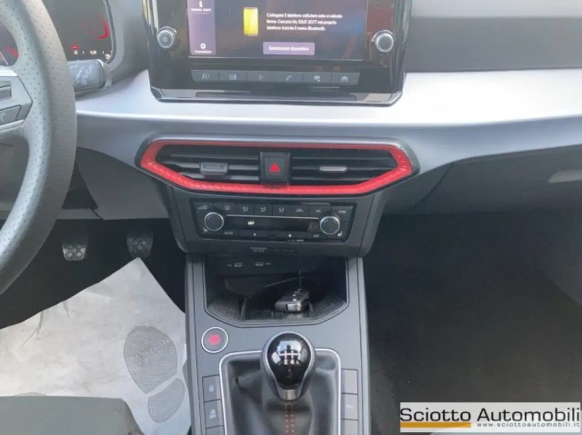SEAT Ibiza nuova a Messina (15)
