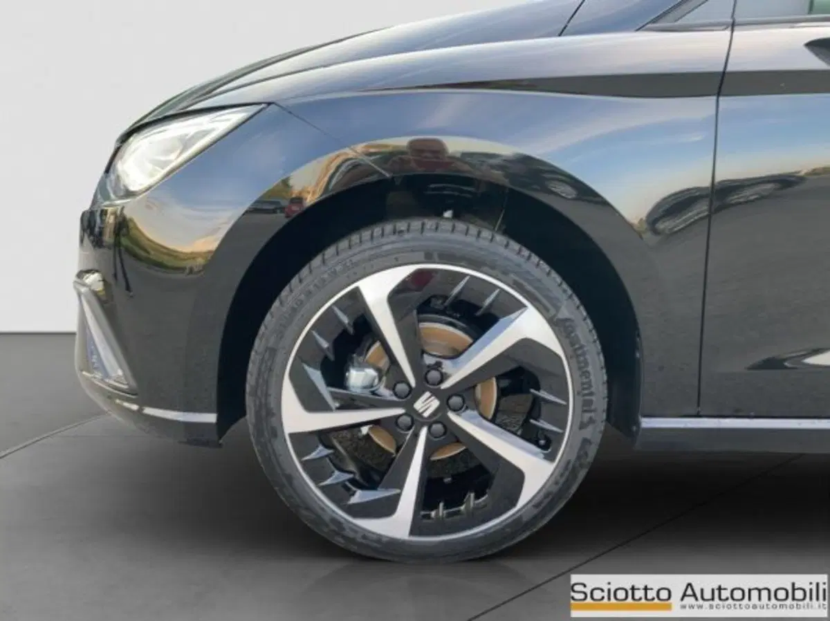 SEAT Ibiza nuova a Messina (19)