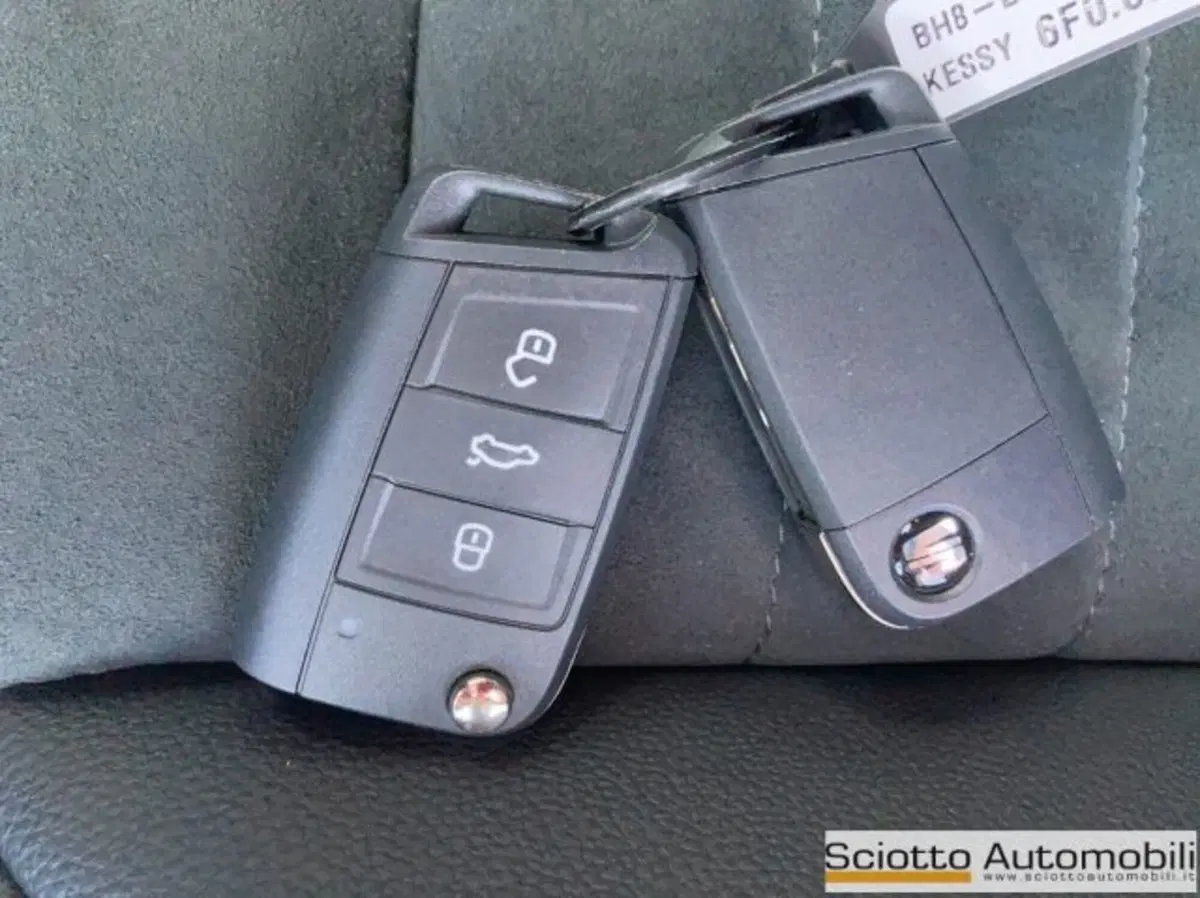 SEAT Ibiza nuova a Messina (20)