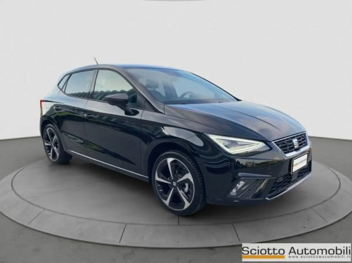 SEAT Ibiza nuova a Messina (8)