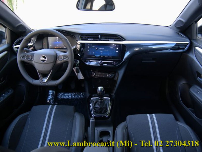 Opel Corsa nuova a Milano (2)