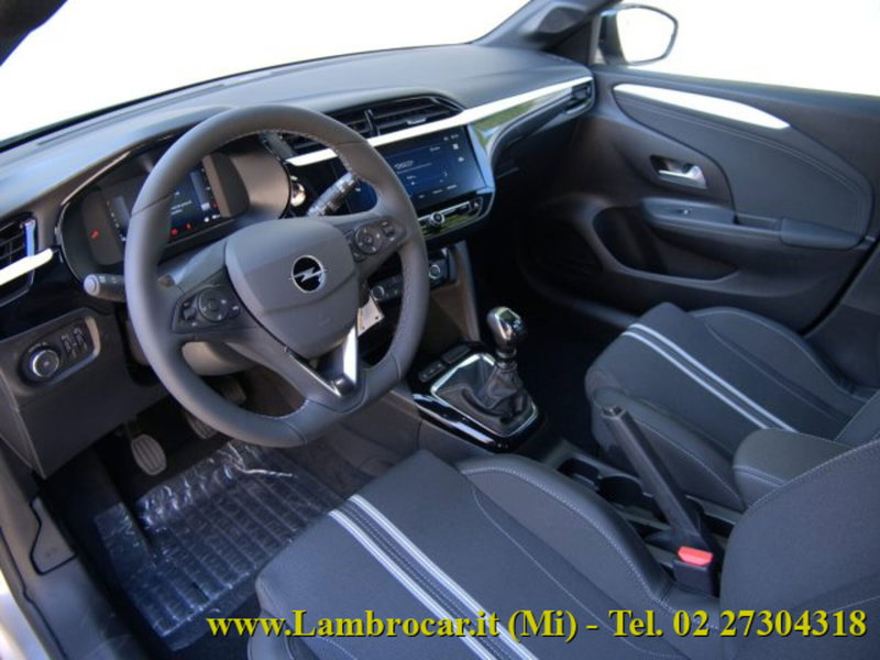 Opel Corsa nuova a Milano (3)