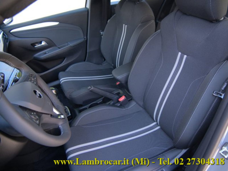 Opel Corsa nuova a Milano (4)