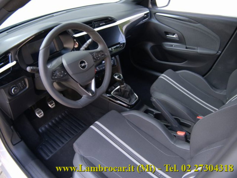 Opel Corsa nuova a Milano (3)