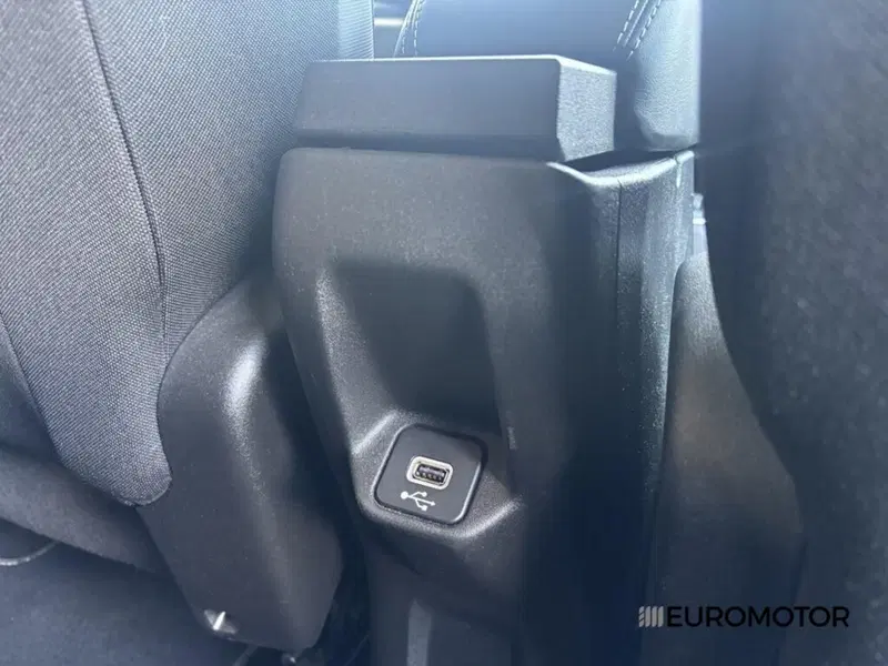 Jeep Renegade usata a Bari (13)