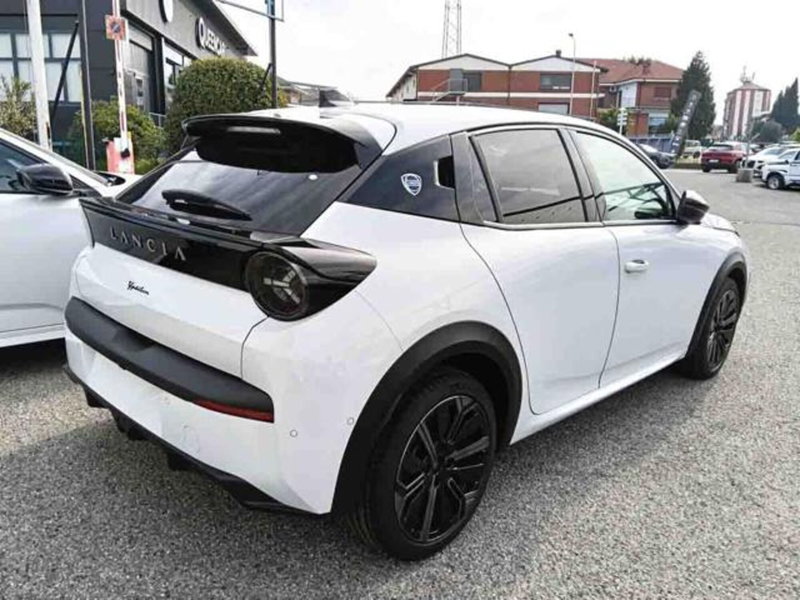 Lancia Ypsilon nuova a Torino (3)