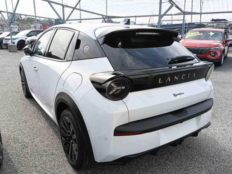 Lancia Ypsilon nuova a Torino (5)