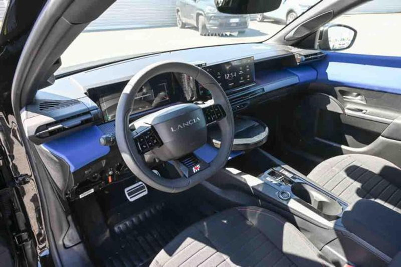 Lancia Ypsilon nuova a Torino (9)