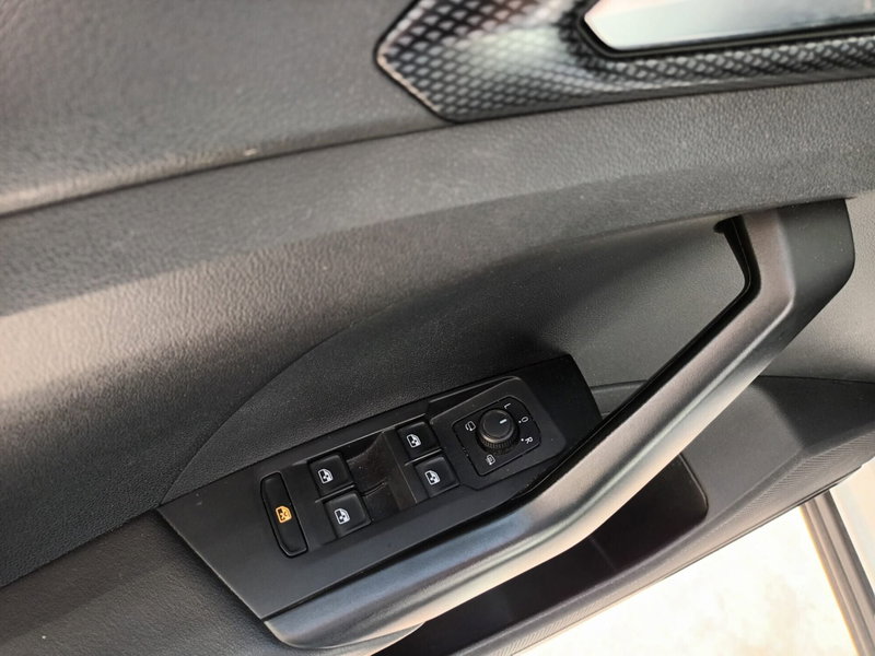 Volkswagen T-Cross usata a Bari (7)