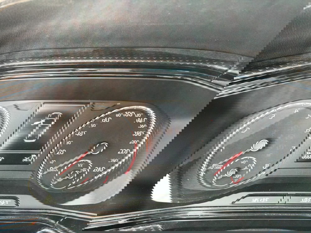 Volkswagen T-Cross usata a Bari (8)