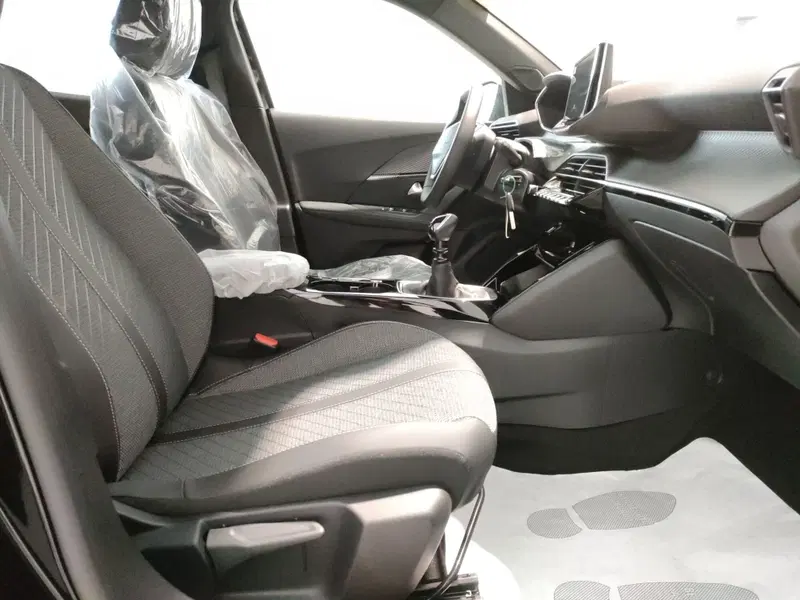 Peugeot 2008 nuova a L'Aquila (15)