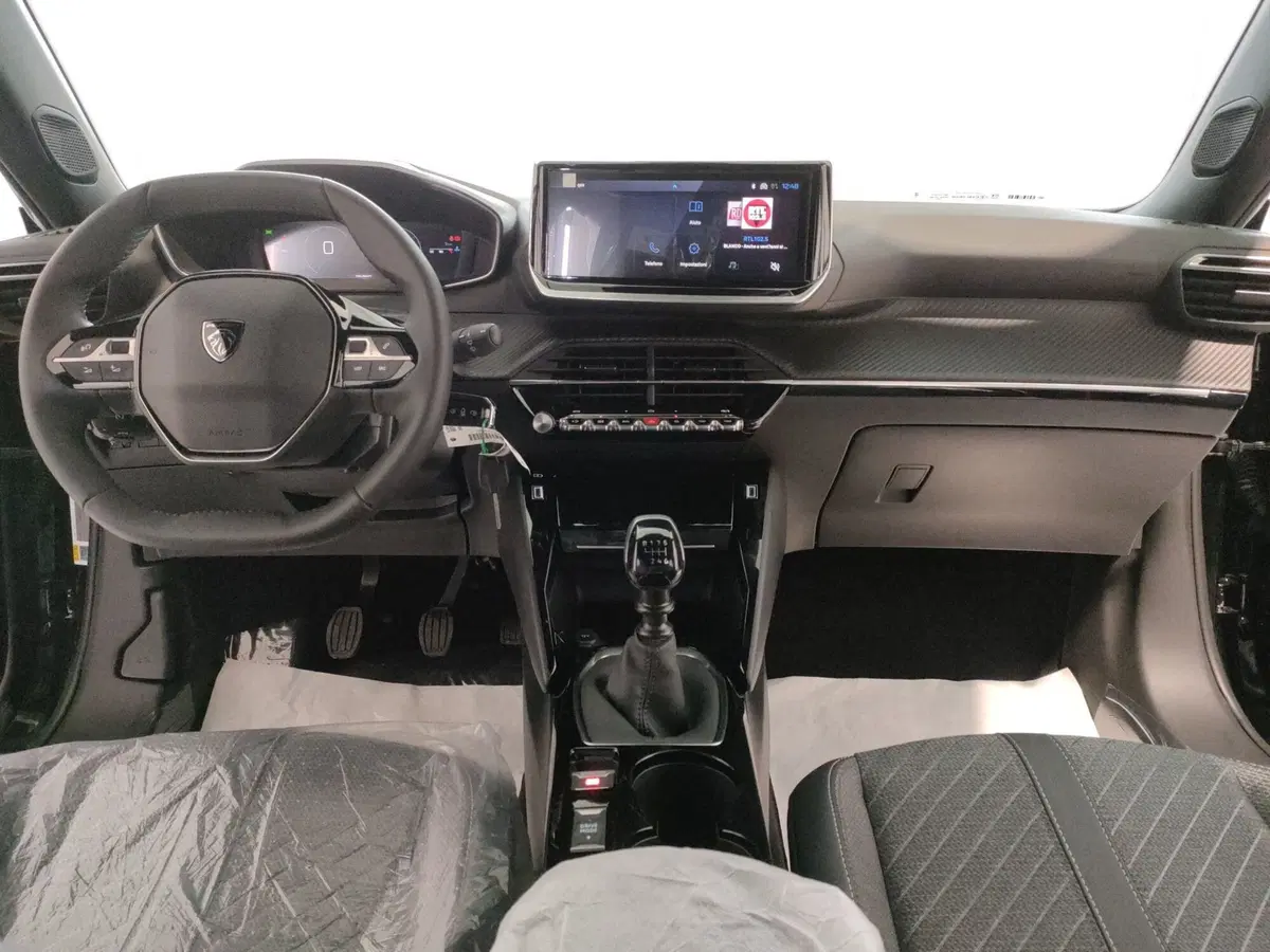 Peugeot 2008 nuova a L'Aquila (16)