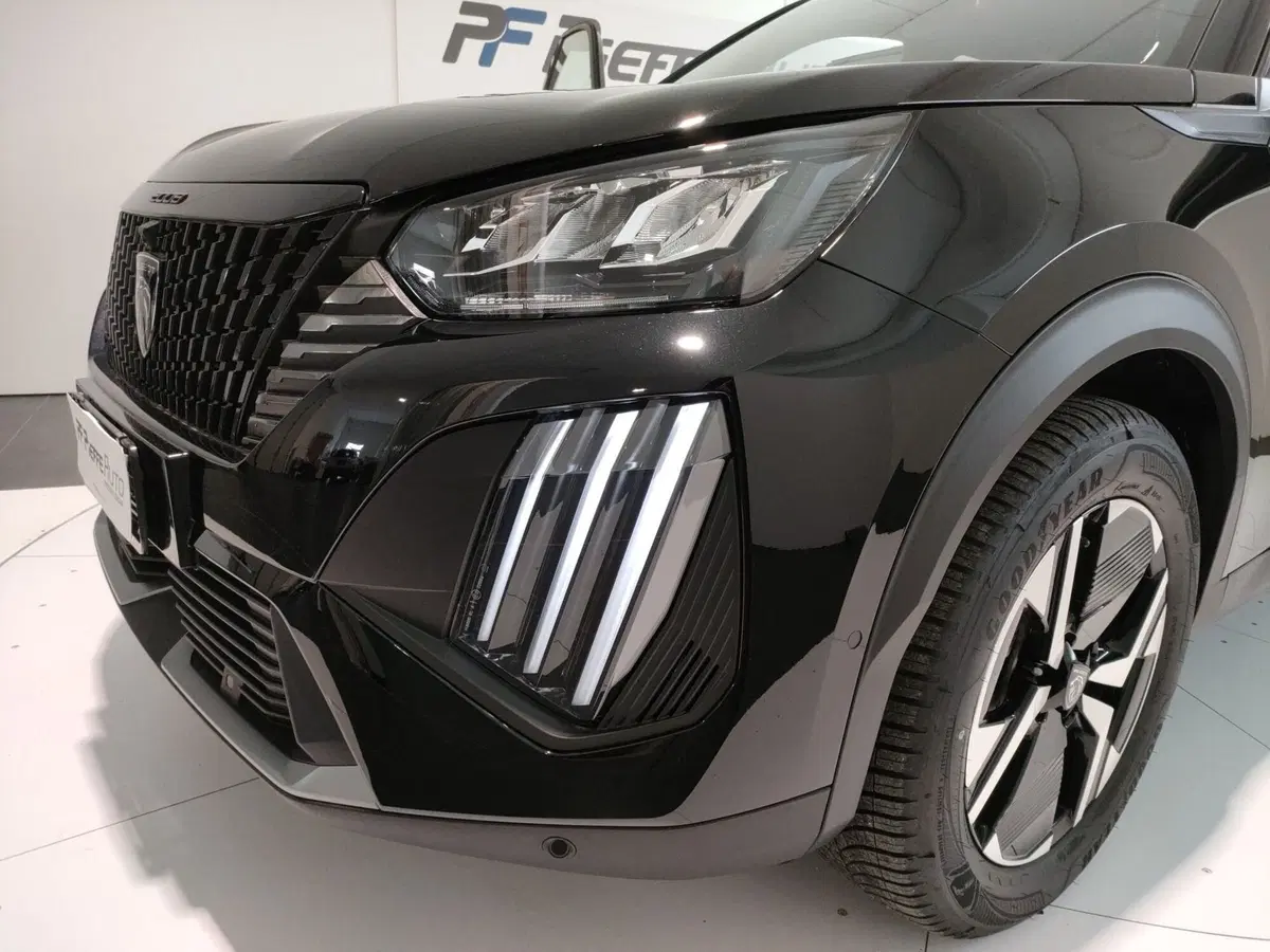 Peugeot 2008 nuova a L'Aquila (9)