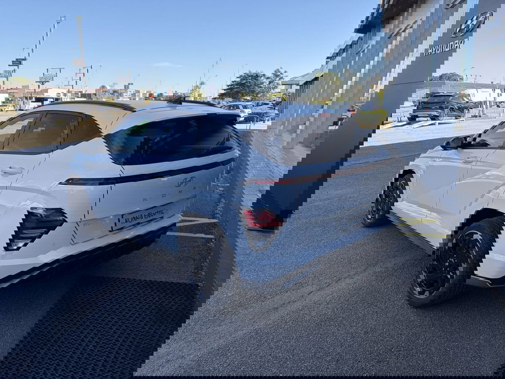 Hyundai Kona nuova a Vercelli (3)