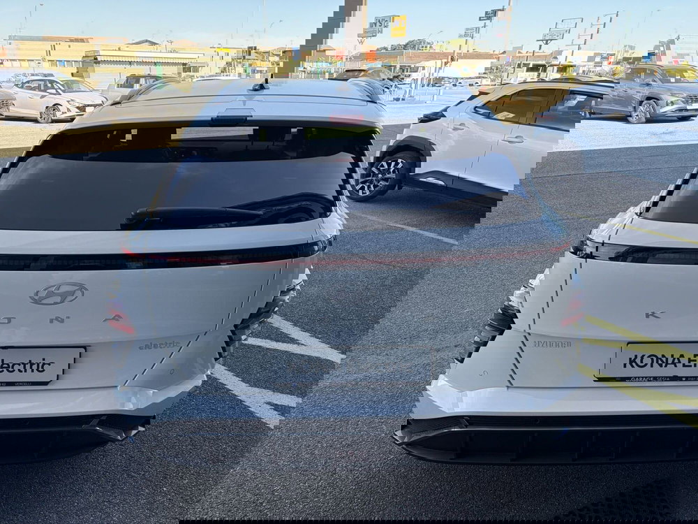 Hyundai Kona nuova a Vercelli (4)