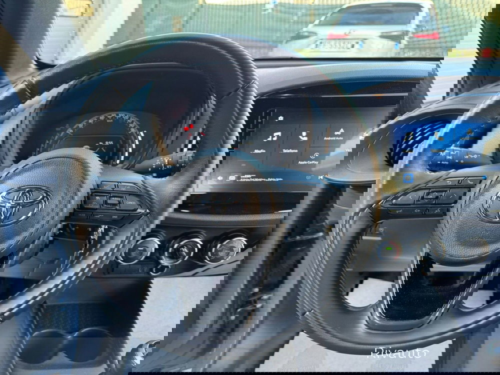 Toyota Aygo X nuova a Como (8)