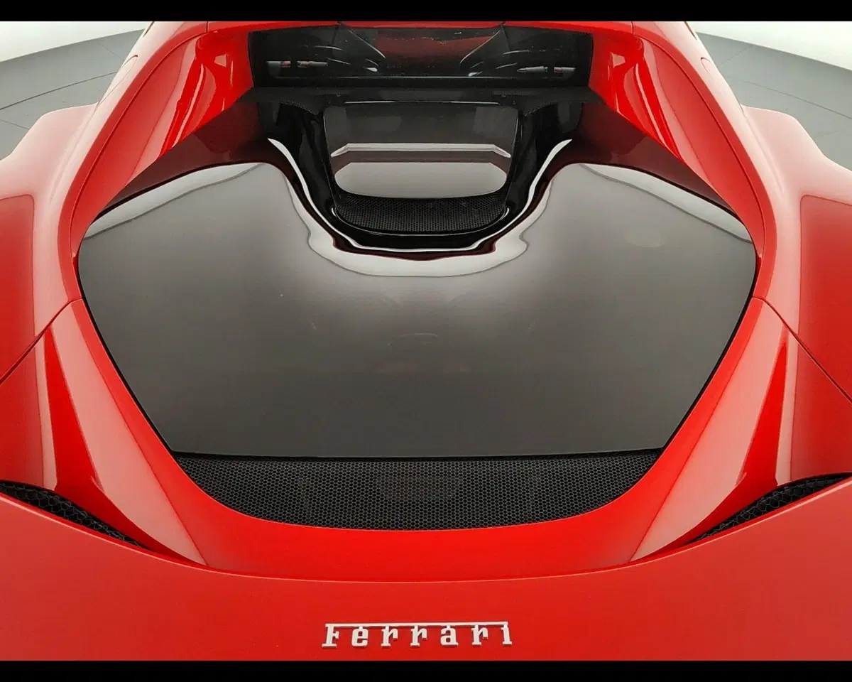 Ferrari 296 Coupé usata a Verona (16)