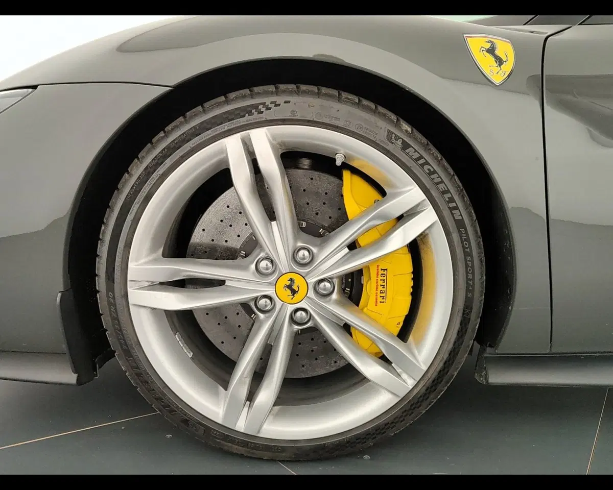 Ferrari 296 Spider usata a Verona (7)