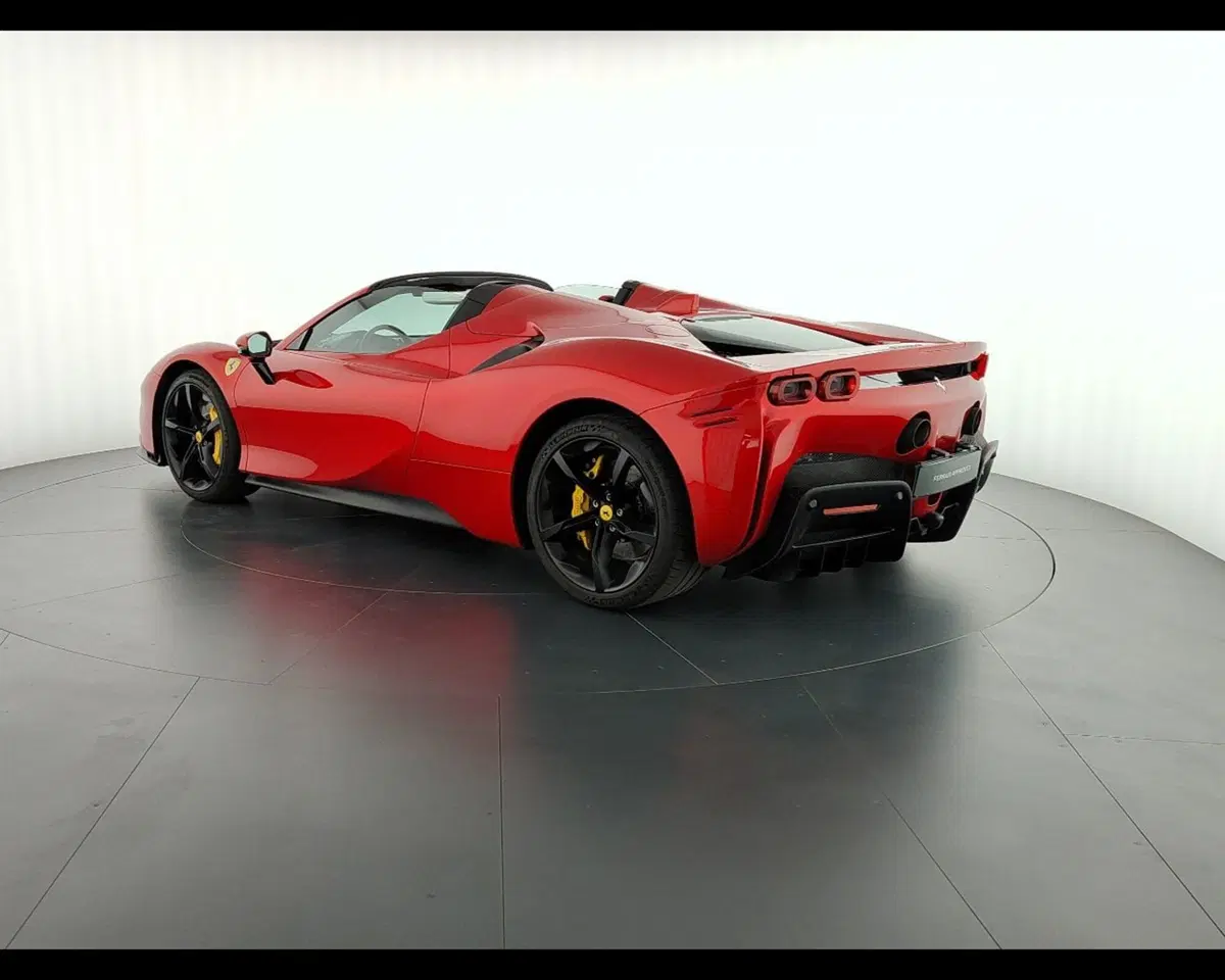 Ferrari SF90 Spider usata a Verona (10)