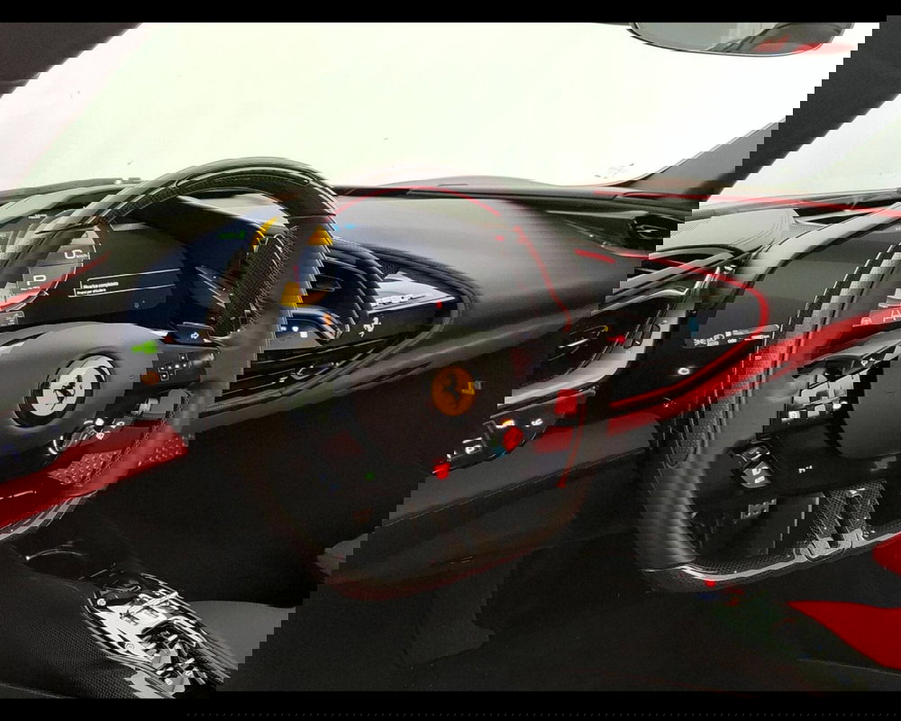 Ferrari SF90 Spider usata a Verona (5)