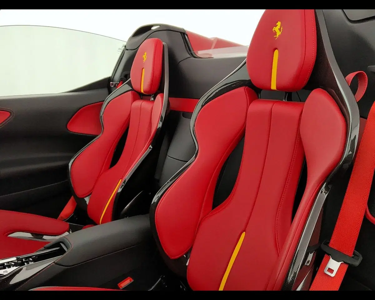 Ferrari SF90 Spider usata a Verona (6)